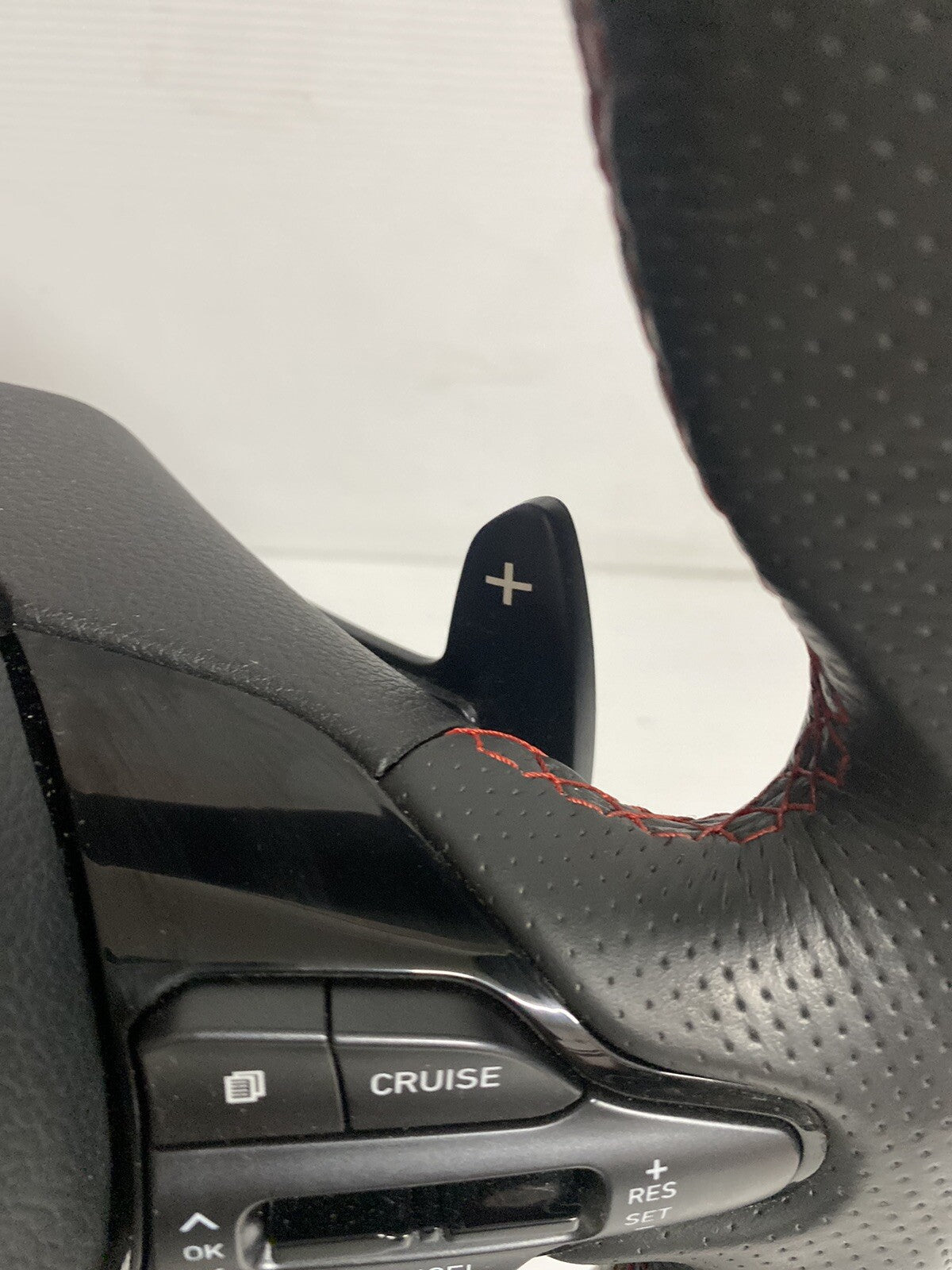 HYUNDAI I30 STEERING WHEEL LEATHER, PD, Leather HATCH N-LINE 2019 RED Stitch1