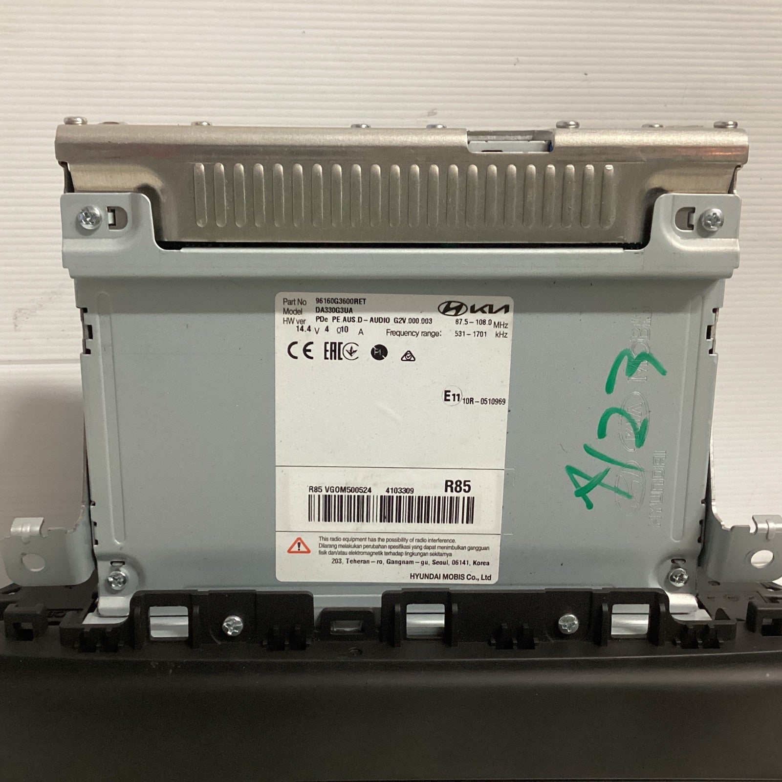 HYUNDAI I30 HEAD UNIT W/ DISPLAY UNIT 8IN TOUCHSCREEN PD 08/2020-12/2023 7679442