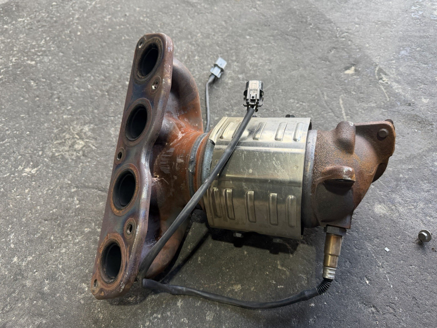 HYUNDAI I30 CATALYTIC CONVERTER MANIFOLD 45,000km, 1.8, PETROL, GD, 02/13-02/172