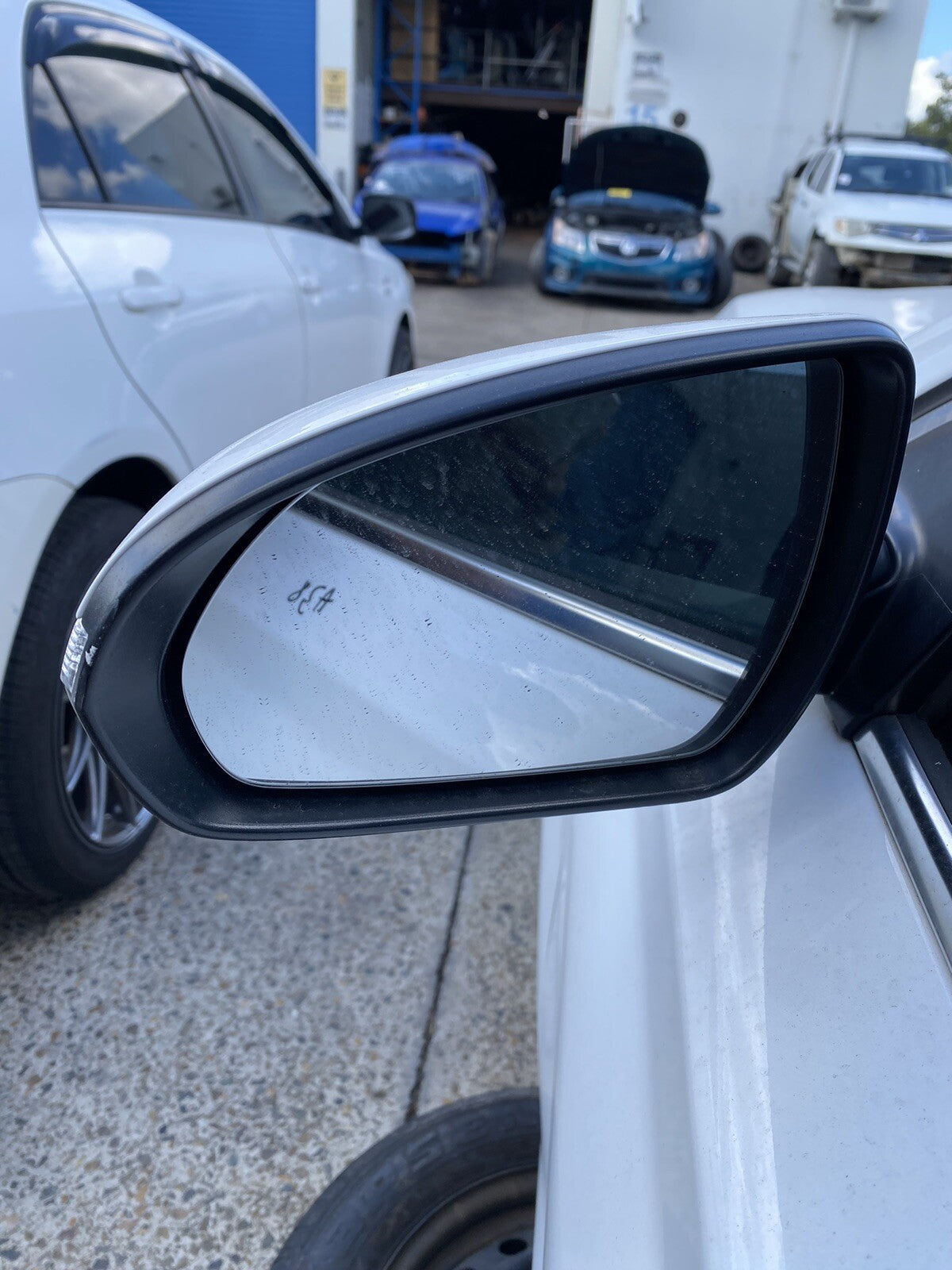 HYUNDAI I30 LEFT DOOR MIRROR PD, HATCH (S.KOREA VIN KMHH), POWER FOLD, W/ INDICA1