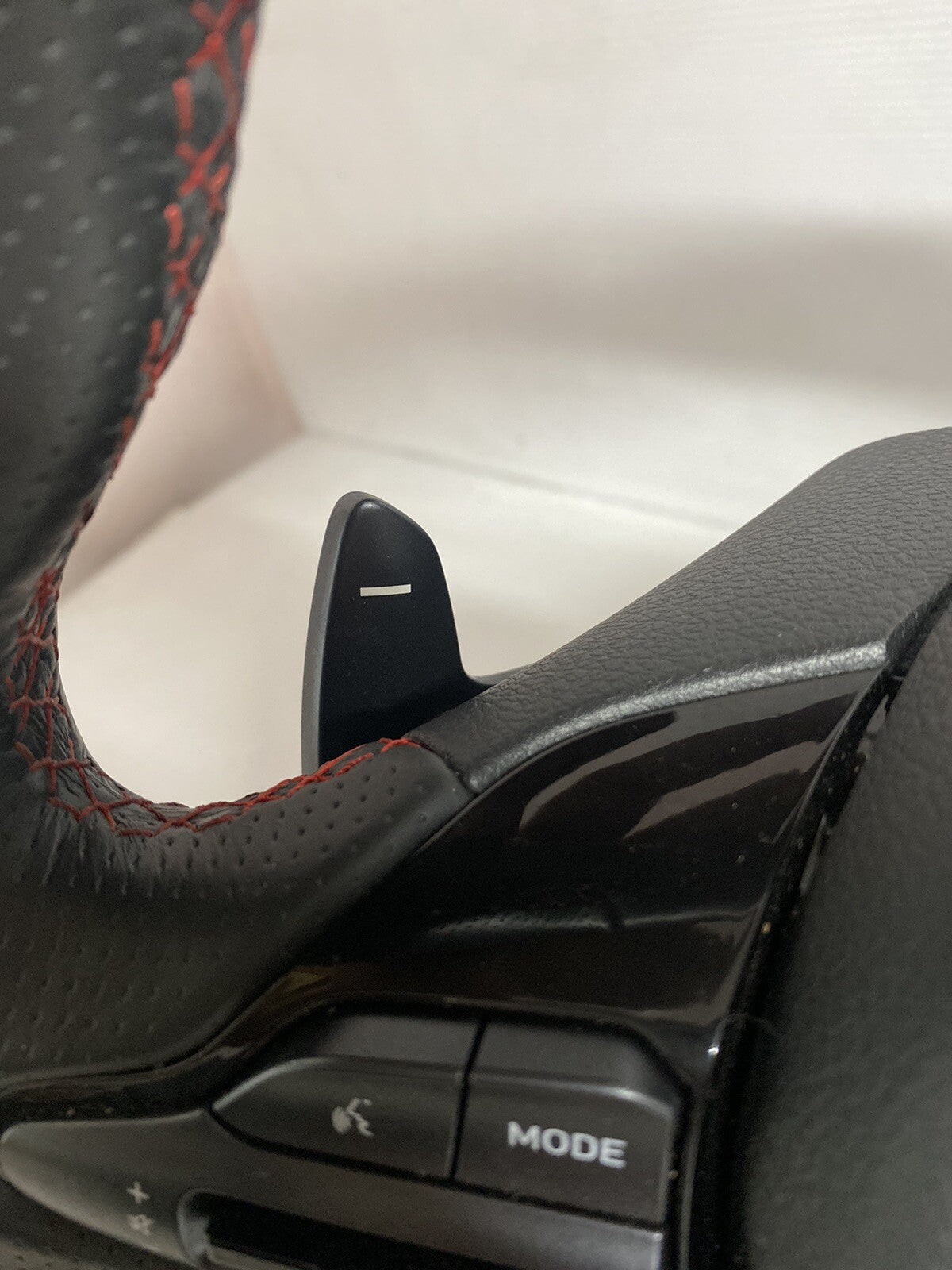 HYUNDAI I30 STEERING WHEEL LEATHER, PD, Leather HATCH N-LINE 2019 RED Stitch2