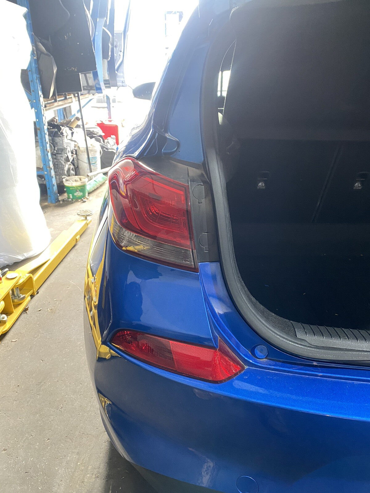 HYUNDAI I30 PD, HATCH ( VIN KMHH), LEFT TAIL LIGHT, NON LED TYPE, 17-230