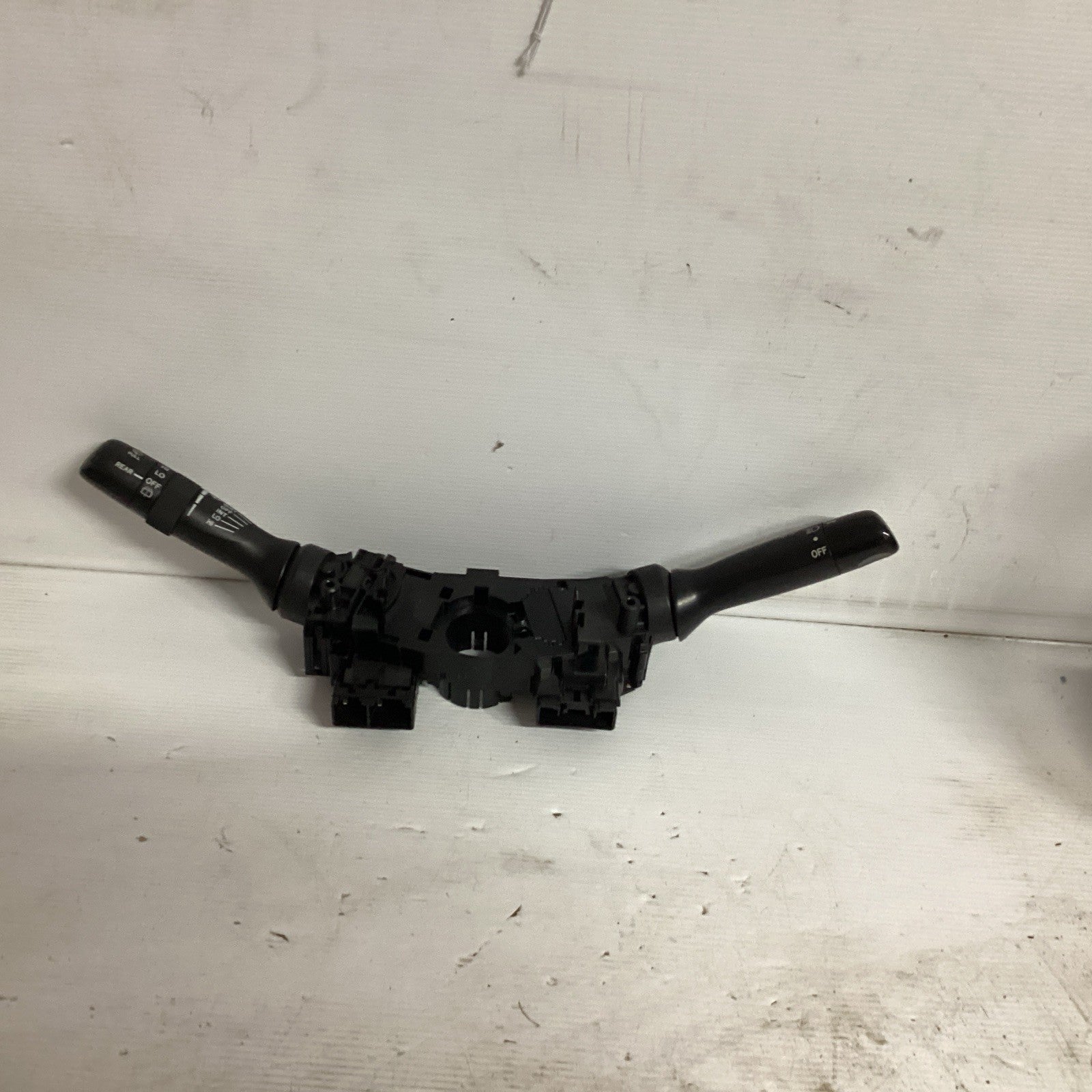 Toyota Yaris 2006-2011 Headlight/wiper Combination Switch0