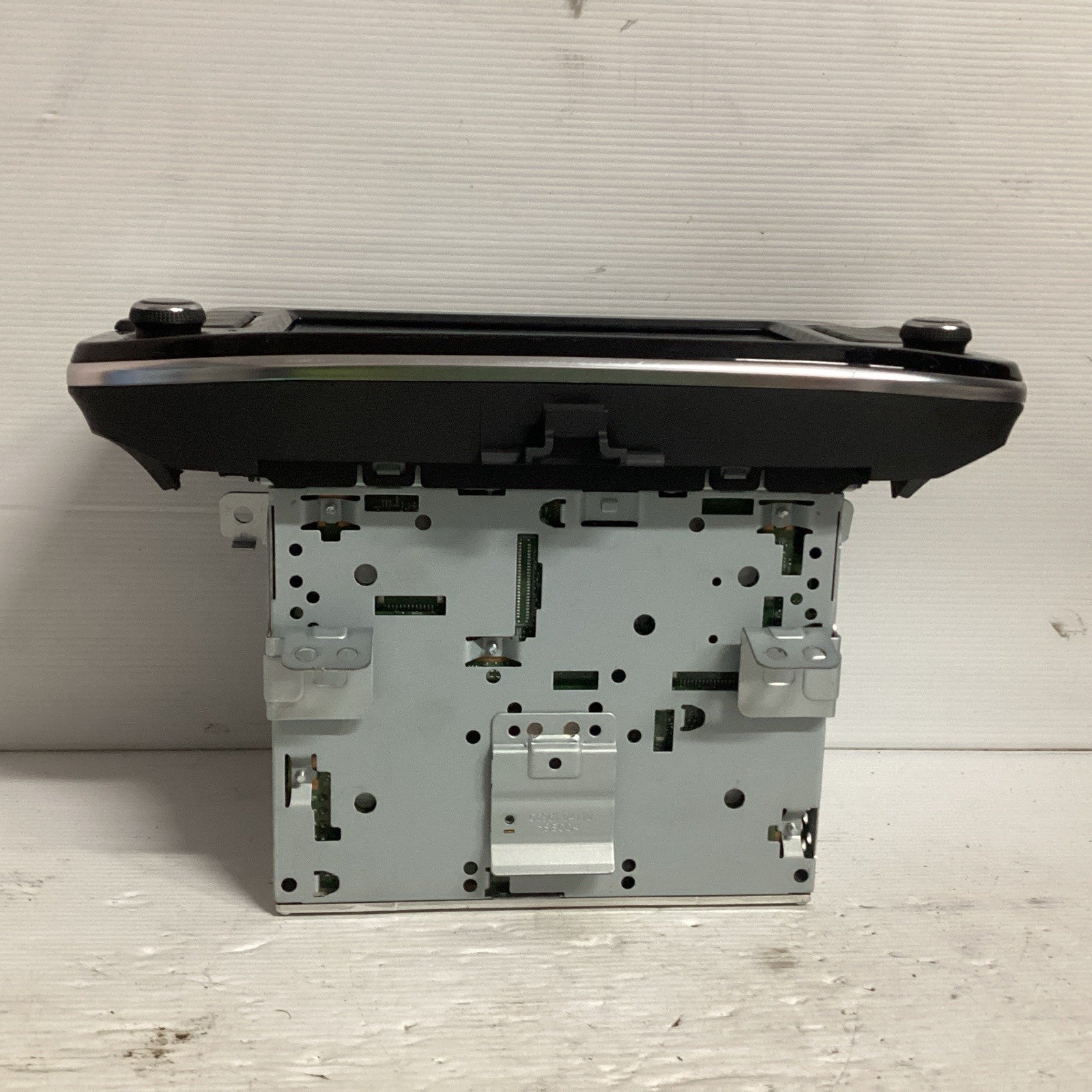 HYUNDAI I30 HEAD UNIT W/ DISPLAY UNIT 8IN TOUCHSCREEN PD 08/2020-12/2023 7679441